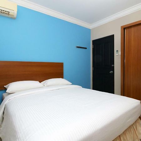 Safina Inn Syariah Sekupang Batam Esterno foto