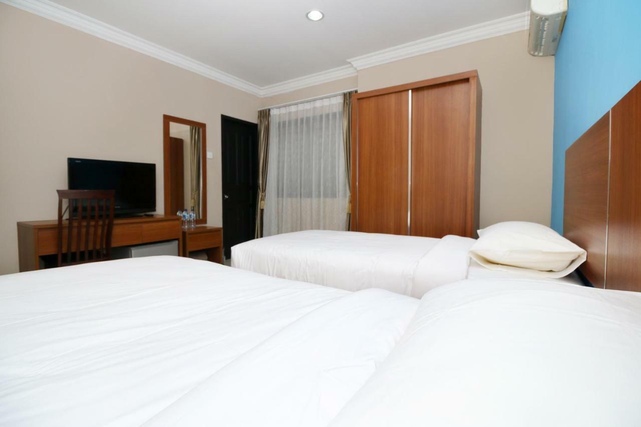 Safina Inn Syariah Sekupang Batam Esterno foto