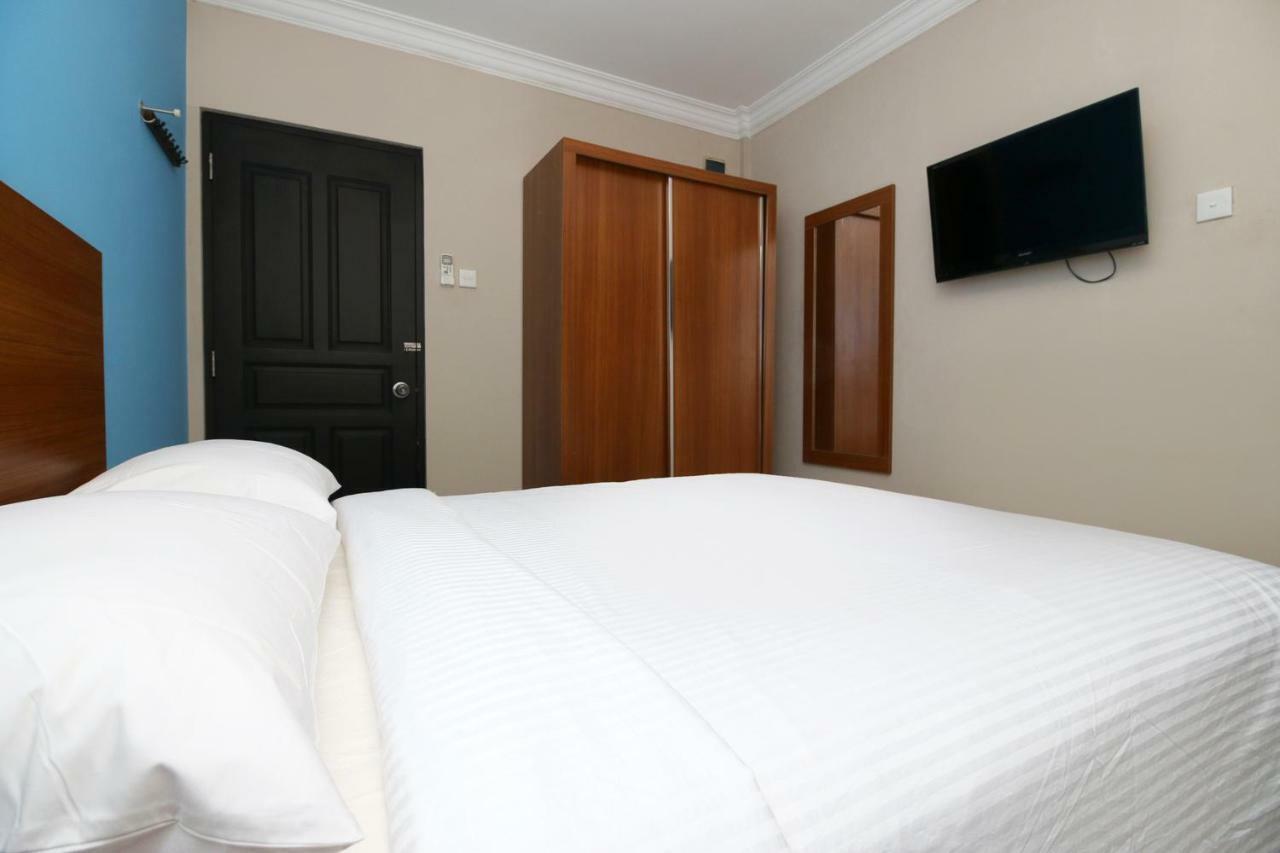 Safina Inn Syariah Sekupang Batam Esterno foto