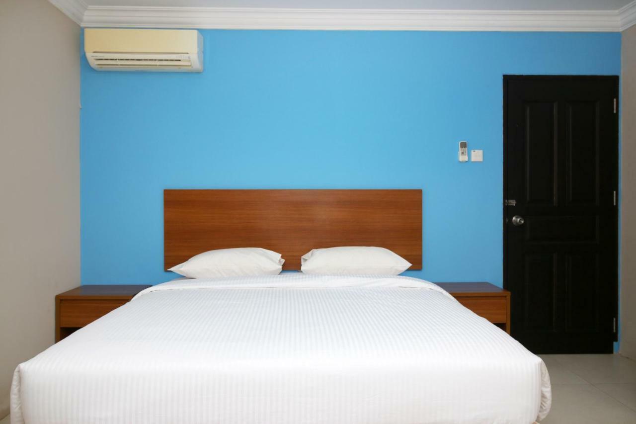 Safina Inn Syariah Sekupang Batam Esterno foto