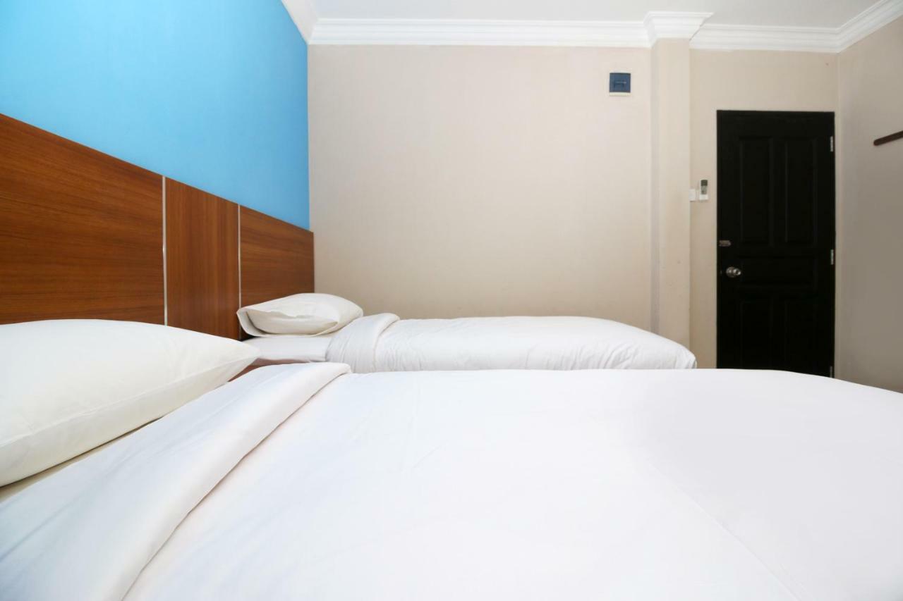 Safina Inn Syariah Sekupang Batam Esterno foto