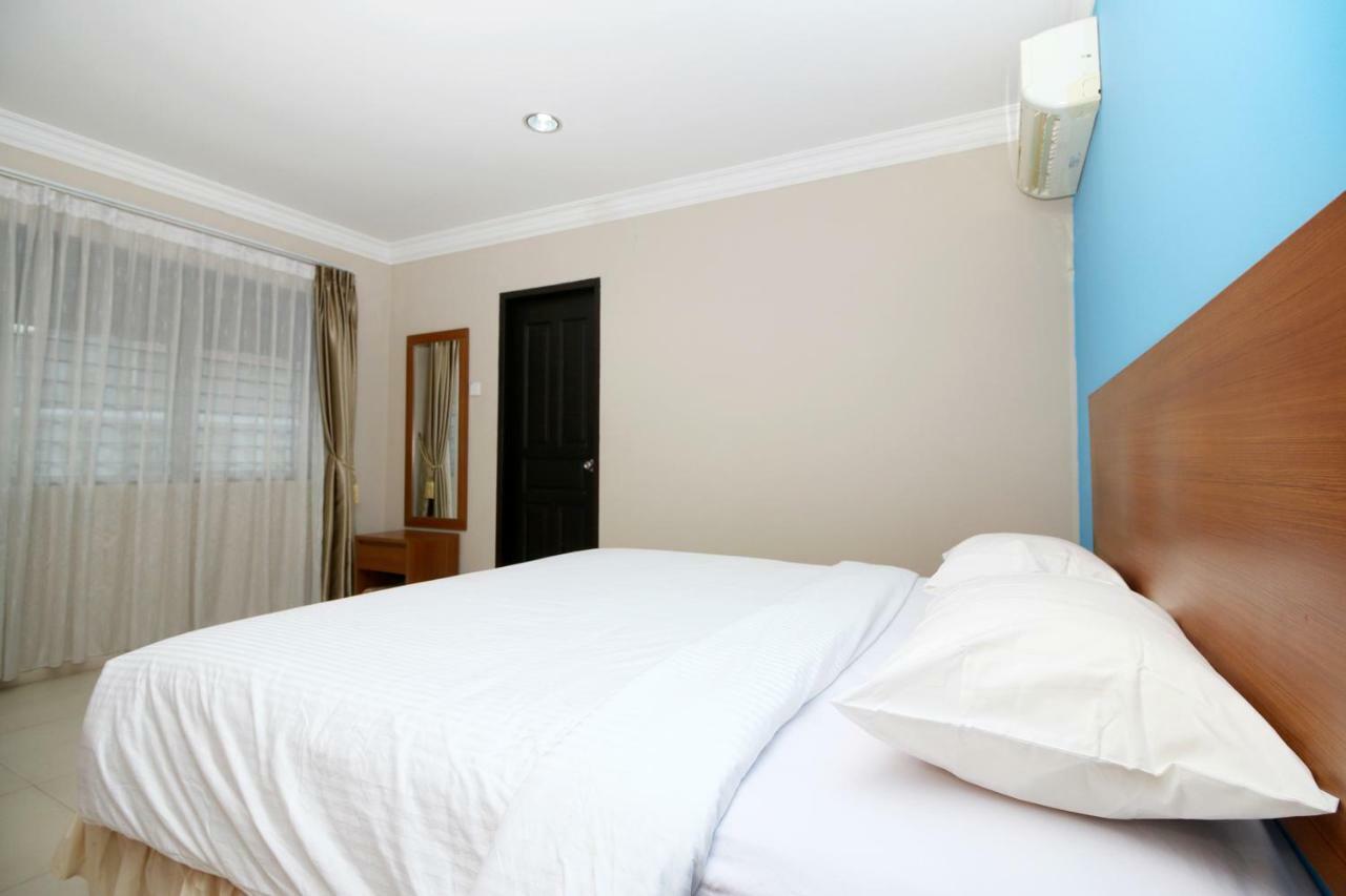 Safina Inn Syariah Sekupang Batam Esterno foto